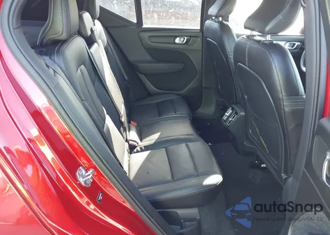 2019 Volvo Xc40 T5 Momentum/T5 R-Design from USA, damaged, VIN YV4162XZ1K2014111